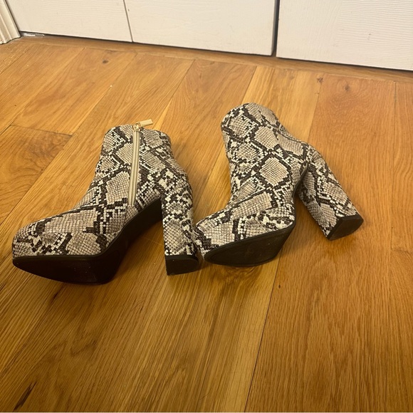 Snake Skin Platform Booties - Picture 4 of 8